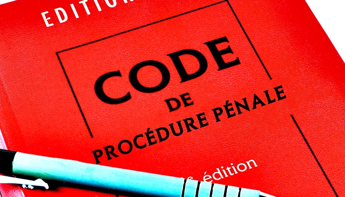 Demande de mise en liberté : le détenu doit pouvoir comparaître avant toute décision d’irrecevabilité